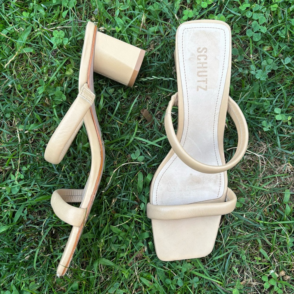SCHUTZ Tan Block Heel Sandals with Square Toe mules size 8.5